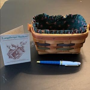 1991 Longaberger Acorn basket